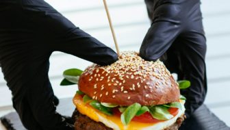 Get A Taste For Success By Investing in This Lucrative Industry: Introducing Fast Food Franchises!