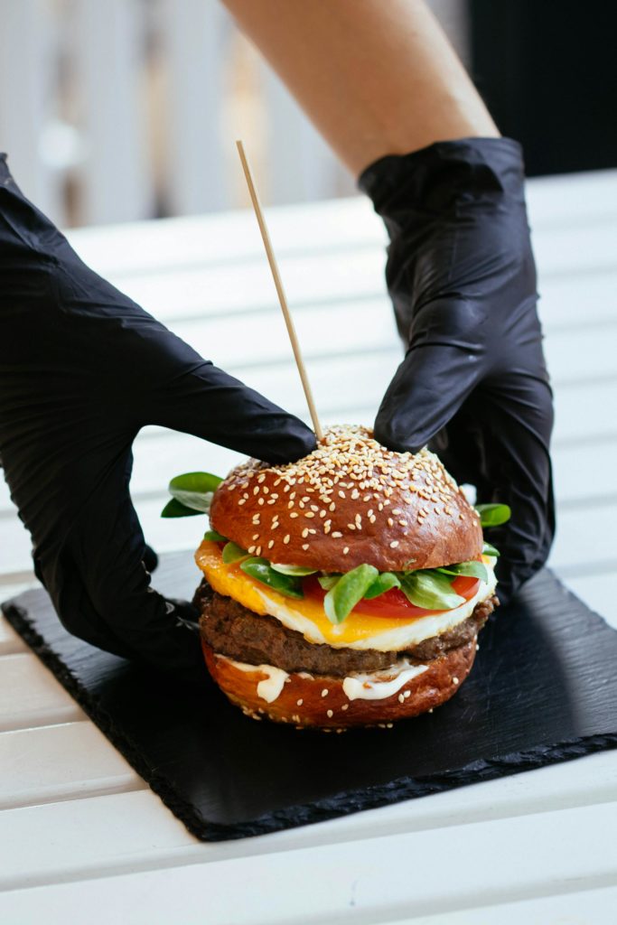 Get A Taste For Success By Investing in This Lucrative Industry: Introducing Fast Food Franchises!